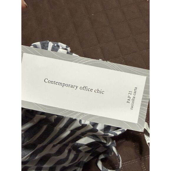 NWT! SHEIN Women’s Blue & White Striped Wide-Leg Drawstring Pants - Size 6/M - Picture 10 of 10